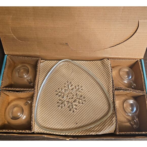 VTG INDIANA GLASS Snowflake T Set for 4 Smartset Snack Atomic hinde & Daucn 1960 - Picture 2 of 10